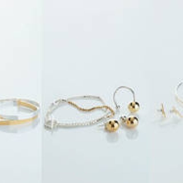 JOURNAL STANDARD｜普遍性と芸術的感覚を宿すジュエリー