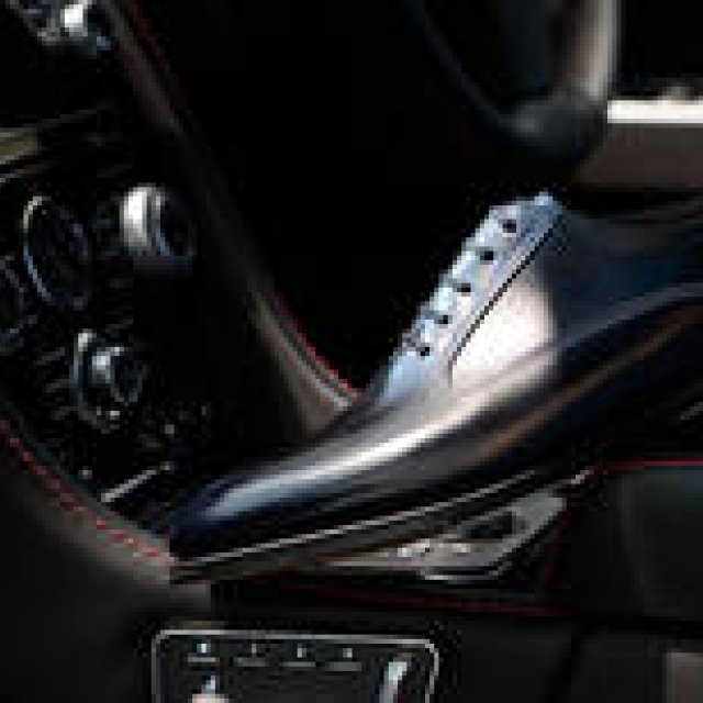 JOHN LOBB｜バイリクエストでつくる「JOHN LOBB FOR ASTON MARTIN」 ギャラリー