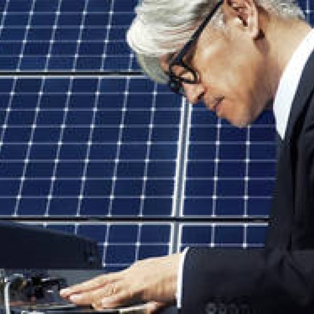 NEWS｜坂本龍一氏を起用したCM第3弾は“ソーラーコンサート篇” ギャラリー