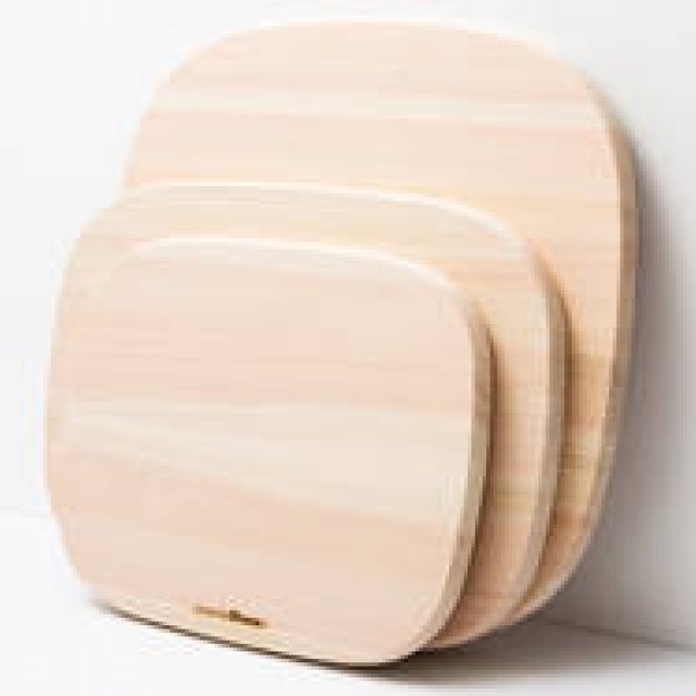 more trees｜深澤直人氏デザインによる、やわらかな曲線のまな板 ギャラリー