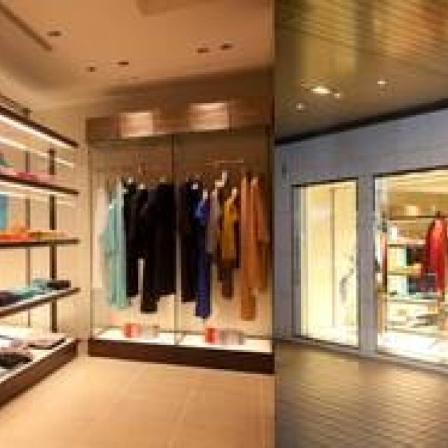 Cruciani｜帝国ホテルに新ショップをオープン ギャラリー