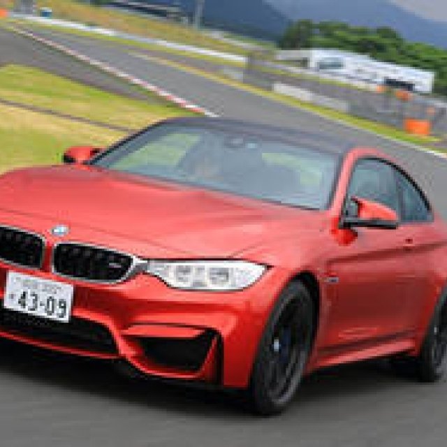 サーキット試乗、BMW M3セダン & M4クーペ｜BMW ギャラリー