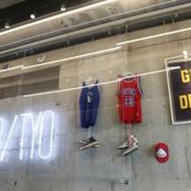 GOLDEN GOOSE DELUXE BRAND｜青山に旗艦店オープン ギャラリー