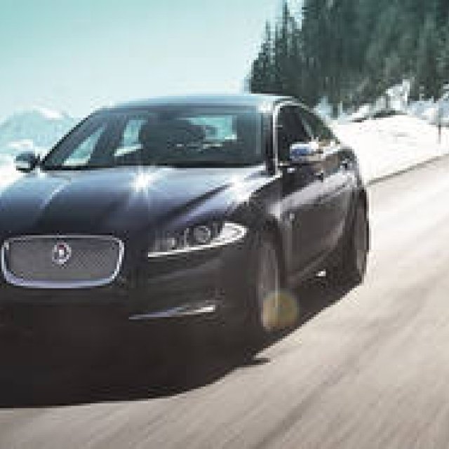 ジャガーXF、2015年モデルを発表｜Jaguar ギャラリー