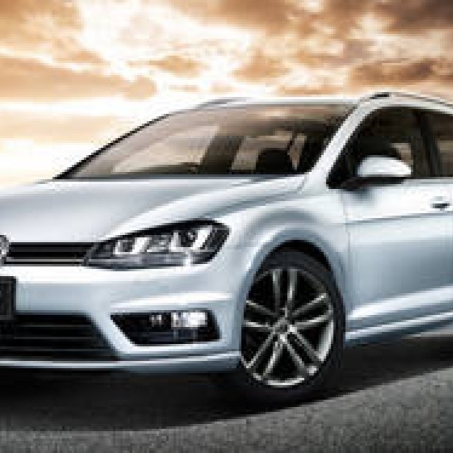 ゴルフ ヴァリアントにスポーティなRライン｜Volkswagen ギャラリー