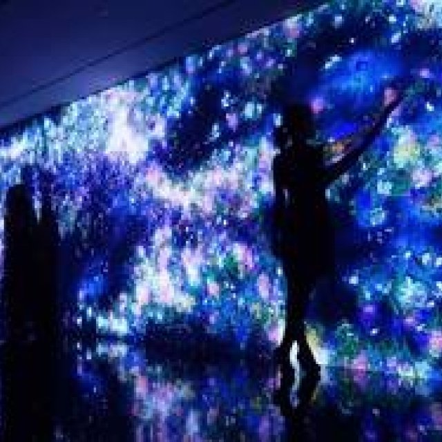 GUCCI｜チームラボとのコラボ新作「Infinity of Flowers」を公開 ギャラリー