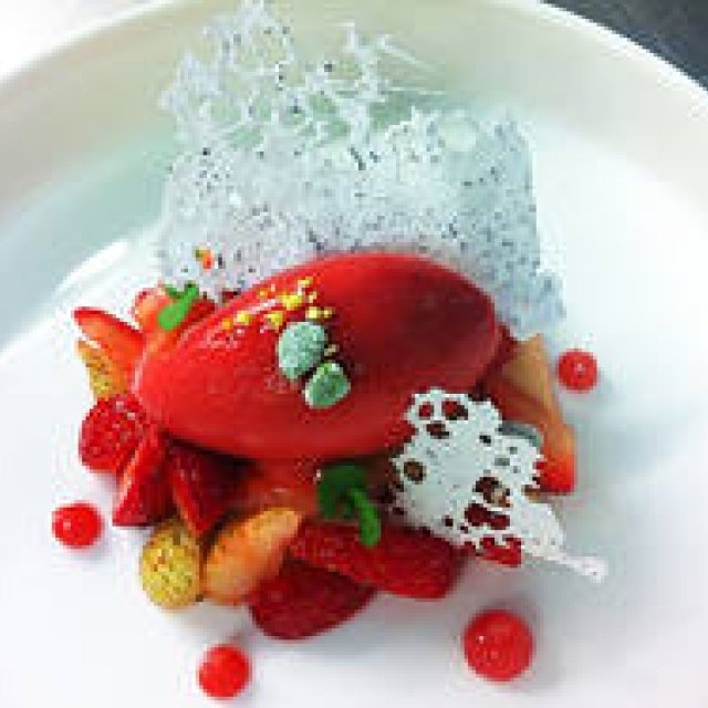 EAT｜伝統と創造性が融合したスペインのデザートを堪能  ギャラリー