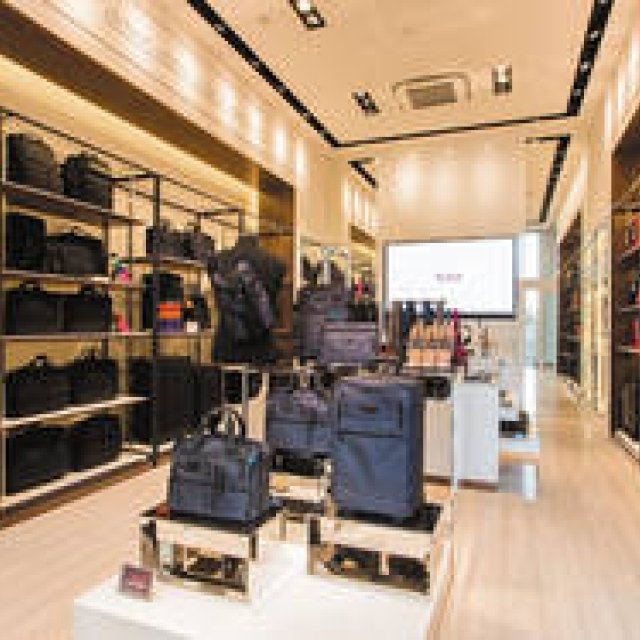 TUMI｜大阪・南船場に「トゥミ南船場店」オープン ギャラリー