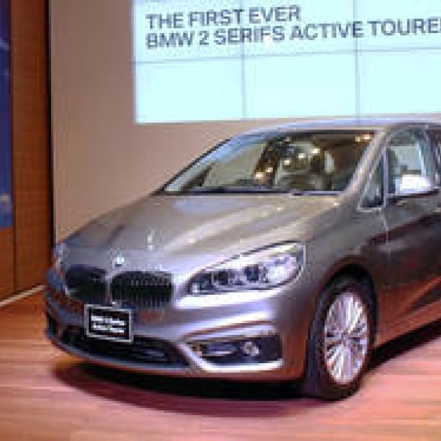 BMW初のFFモデル、日本上陸｜BMW ギャラリー