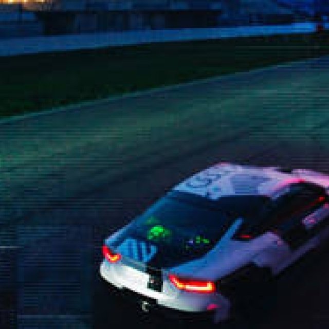 無人運転のアウディRS7がサーキットを攻める｜Audi ギャラリー