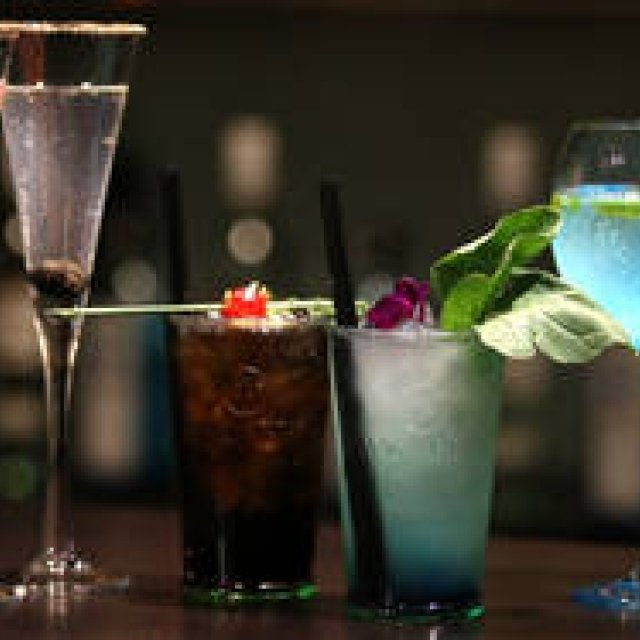 EAT｜「メルセデス・ベンツ ファッション・ウィーク 東京」参加ブランドをイメージしたオリジナルカクテルが登場