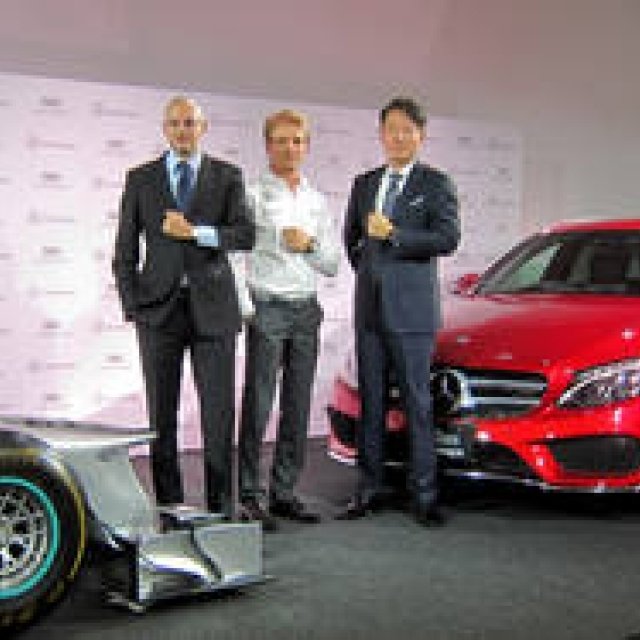 新型Cクラス ステーションワゴンが日本上陸｜Mercedes-Benz ギャラリー