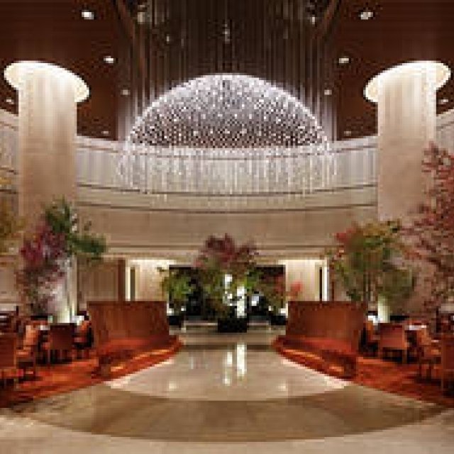 TRAVEL｜ザ・ペニンシュラ東京に紅葉したもみじが登場！