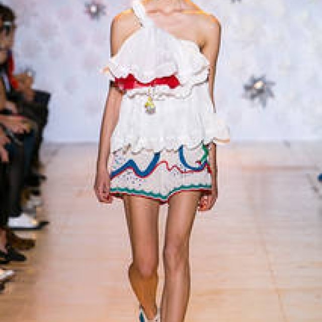 TSUMORI CHISATO｜2015年春夏コレクション