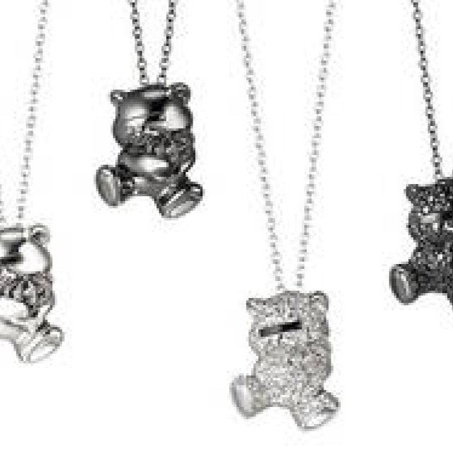 アンダーカバーとジャスティン デイビスがコラボ、ベアーネックレス発売｜Jastin Davis × UNDERCOVER