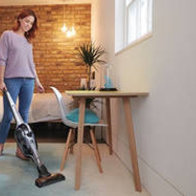 BLACK＋DECKER｜サイクロンスティッククリーナー「ORA」先行発売 ギャラリー