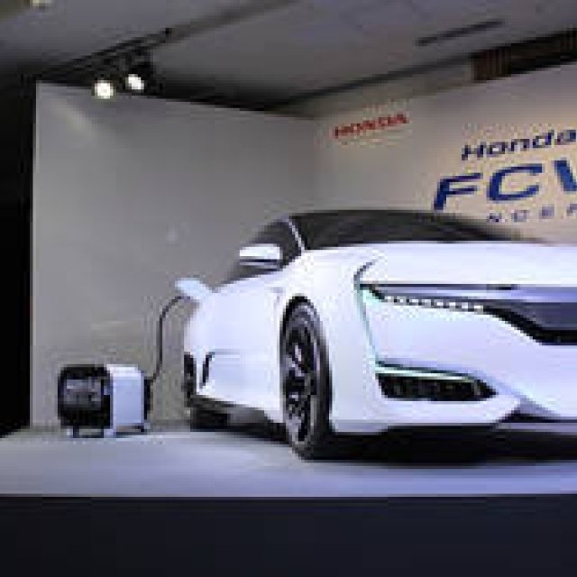 ホンダが2015年度に発売する燃料電池車のコンセプトを披露｜Honda ギャラリー