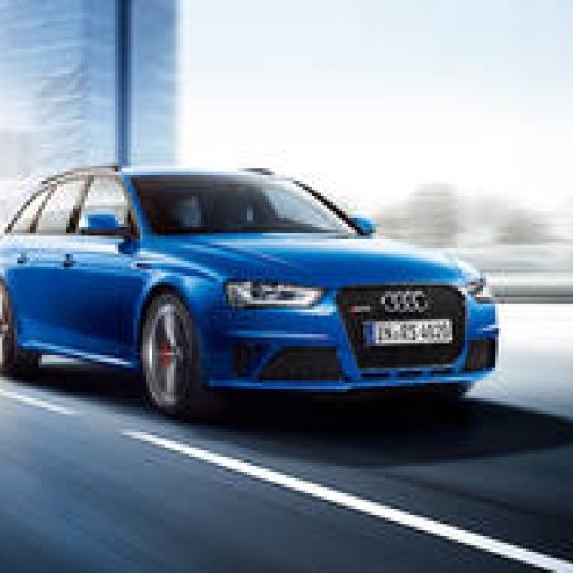 アウディRS4に初代RSへのオマージュを捧げる限定車｜Audi ギャラリー