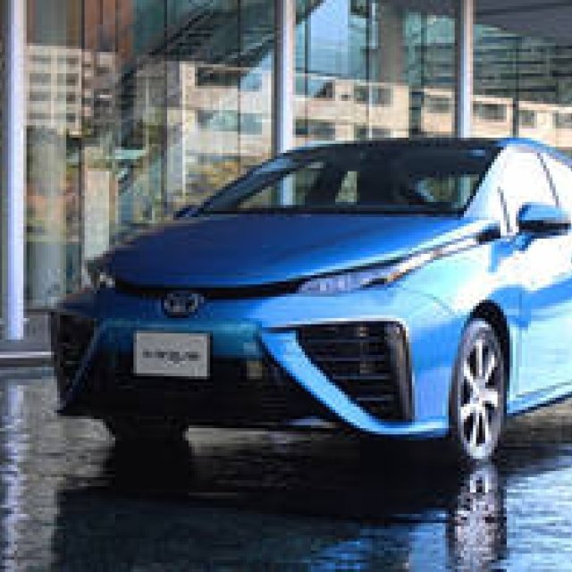 トヨタが燃料電池車「MIRAI（ミライ）」を発表｜Toyota ギャラリー