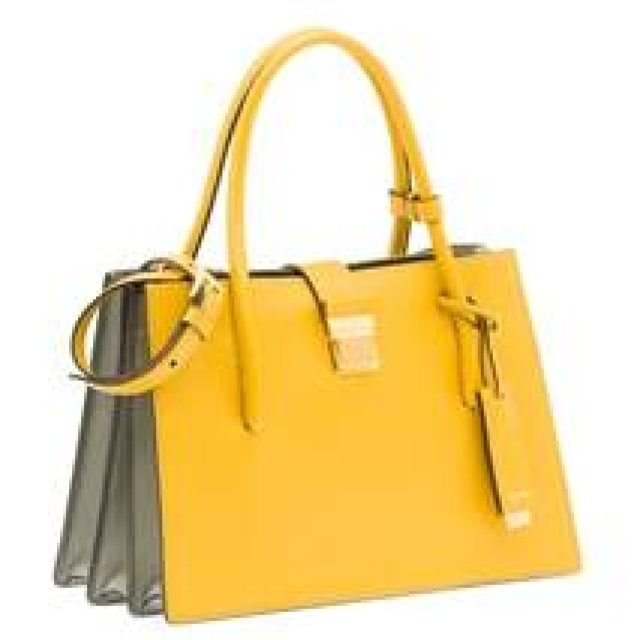 MIU MIU｜新作「マドラスバッグ」コレクション登場 ギャラリー