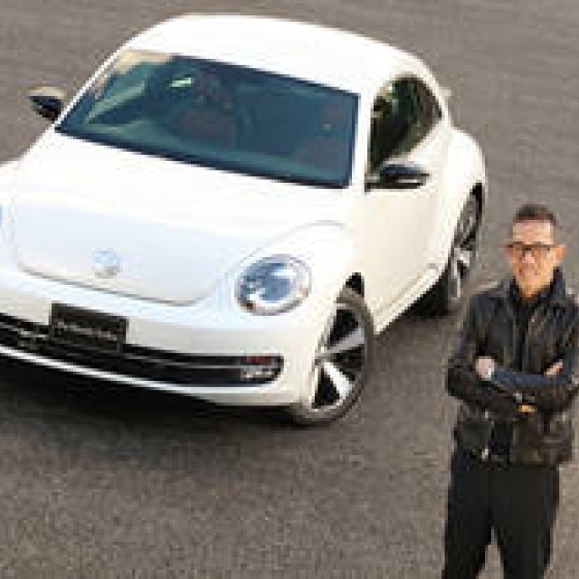 ファッションデザイナー滝沢直己 × The Beetle Turbo Exclusive 響き合うファッションとクルマ｜Volkswagen  ギャラリー