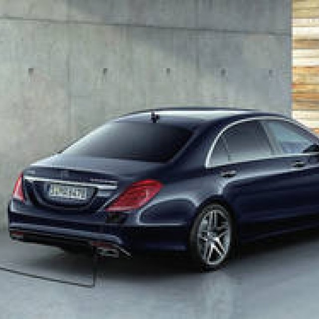 SクラスにインテリジェントなPHVモデルを追加｜Mercedes-Benz ギャラリー