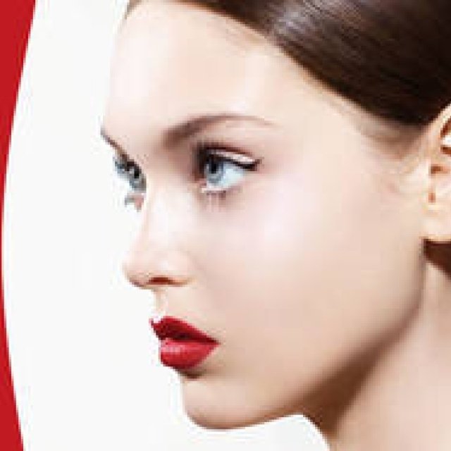 伊勢丹新宿店で、限定コレクション“STREET ESSENCE”メイクアップイベント開催｜RMK ギャラリー