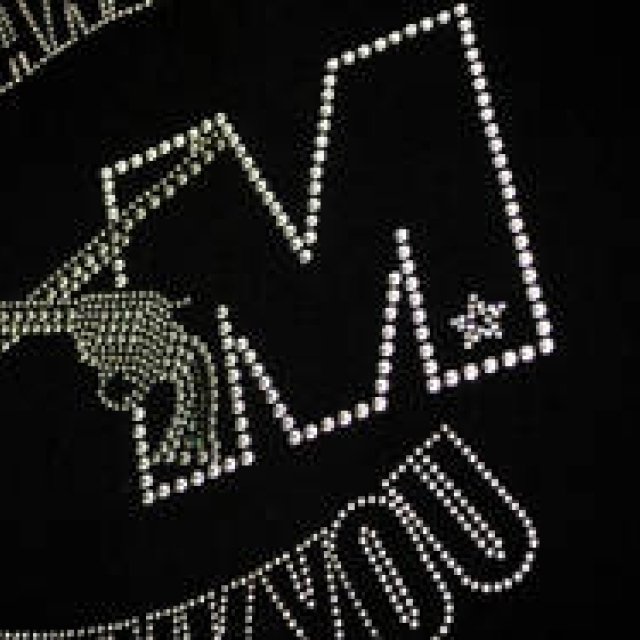 「M」の設立6周年記念のコラボレーションTシャツ｜roar ギャラリー