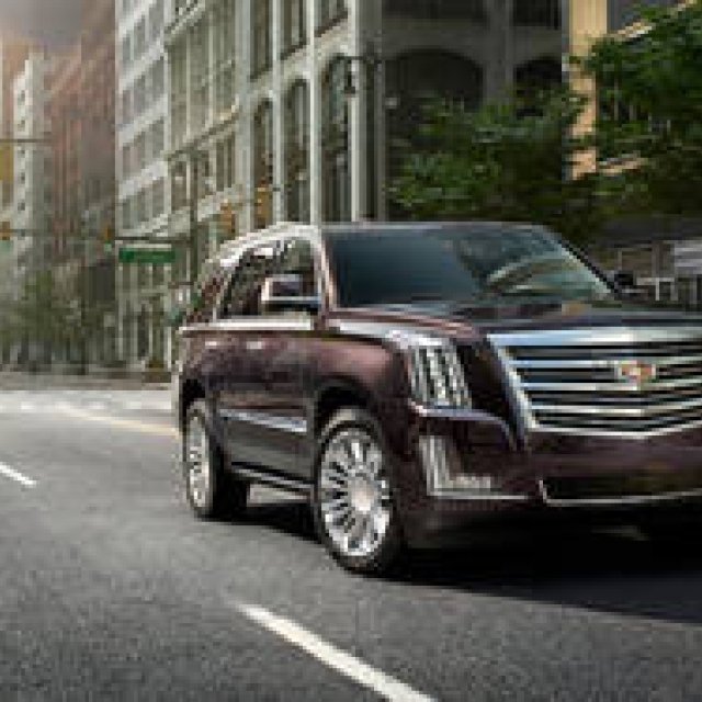 フルモデルチェンジを果たした4代目エスカレードが日本上陸｜Cadillac ギャラリー