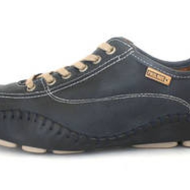 ピコリノスが「ワールド フットウェア ギャラリー神宮前店」に出店｜PIKOLINOS ギャラリー