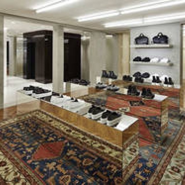 パリ・マレ地区にメンズのみを扱う「ジバンシィ ストア」が誕生｜GIVENCHY by Riccardo Tisci ギャラリー