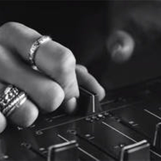 ポメラートから新作コレクション「ミラノ」誕生｜POMELLATO ギャラリー