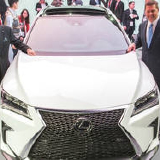 プレミアムSUVの行く末を占う新型レクサスRX｜Lexus ギャラリー