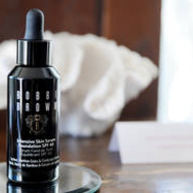 ボビイが語る、漢方入り究極のファンデーションについて｜BOBBI BROWN ギャラリー