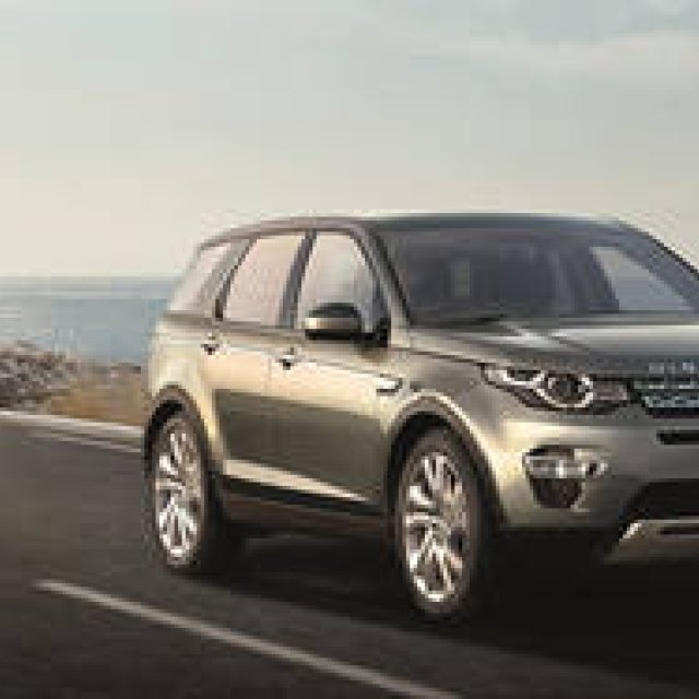 ジャガーとランドローバー、仮想試乗体験システム「バーチャル ドライブ」を導入｜Jaguar Land Rover ギャラリー