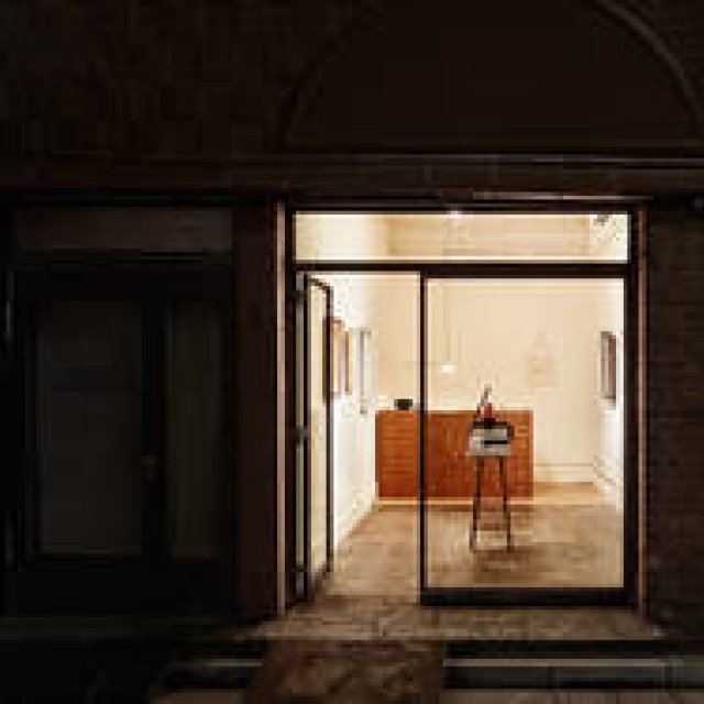 “一冊の本を売る書店”森岡書店が銀座一丁目に銀座店をオープン｜MORIOKASHOTEN ギャラリー