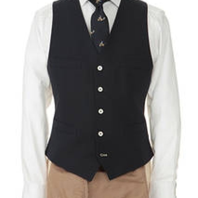 マリネッラが “次なる100年” へと捧げるネクタイブランド「ダークノット」｜DARKNOT ギャラリー