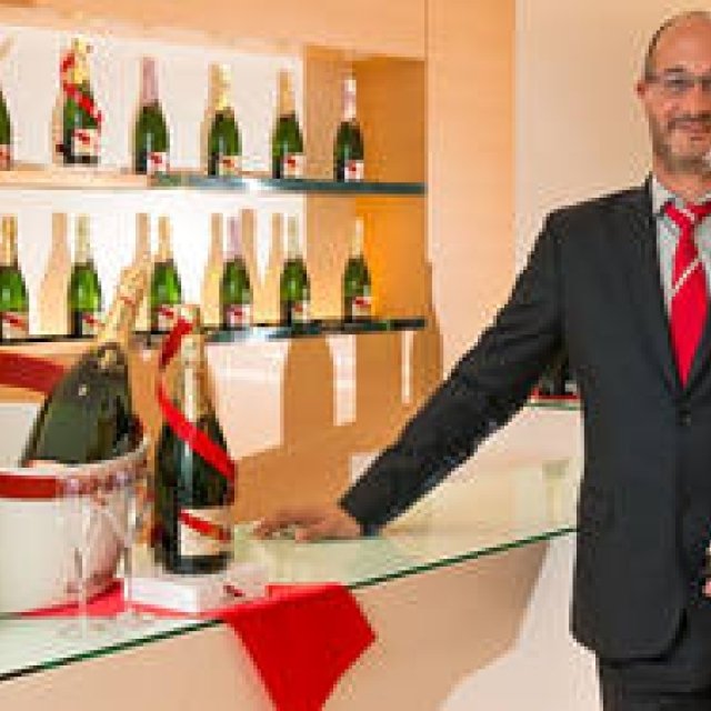 人生を祝うシャンパーニュ「G.H.マム」の魅力｜G.H.MUMM ギャラリー