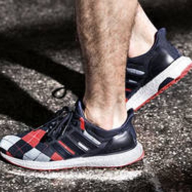 クリス・ヴァン・アッシュがデザインした「ultra boost collective」の第3弾が発売｜adidas ギャラリー