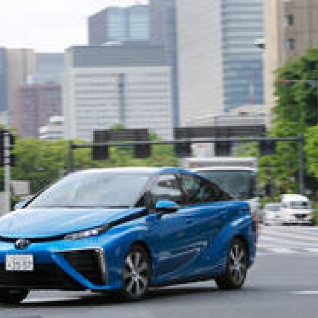 燃料電池車トヨタ MIRAI（ミライ）に試乗｜Toyota  ギャラリー