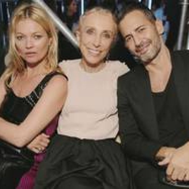 パリに一夜限りの「ミュウミュウ・クラブ」オープン｜MIU MIU ギャラリー