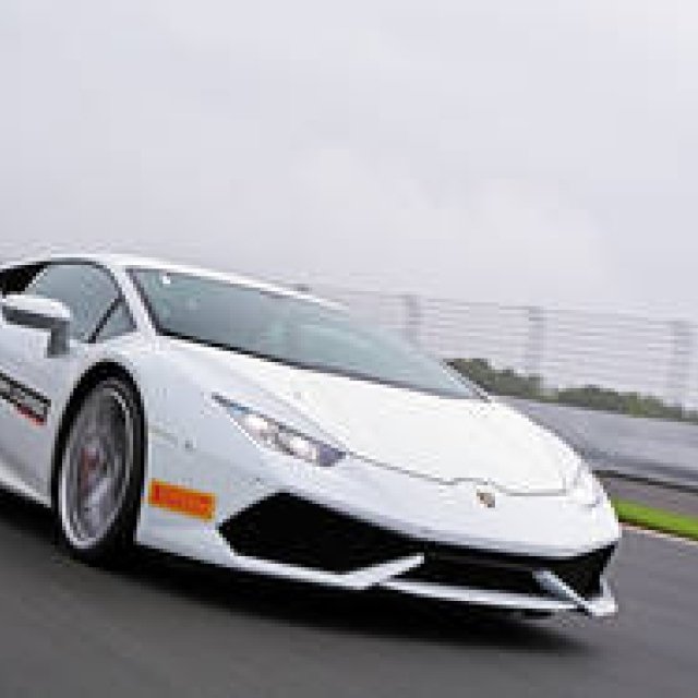 サーキット試乗、ランボルギーニ ウラカン｜Lamborghini ギャラリー