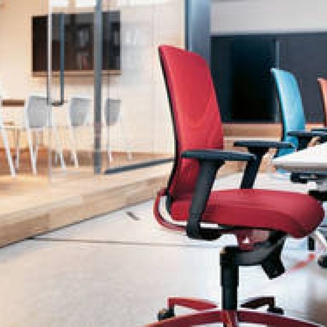 新ワーキングチェア「IN（イン）」今秋発売決定｜WILKHAHN ギャラリー