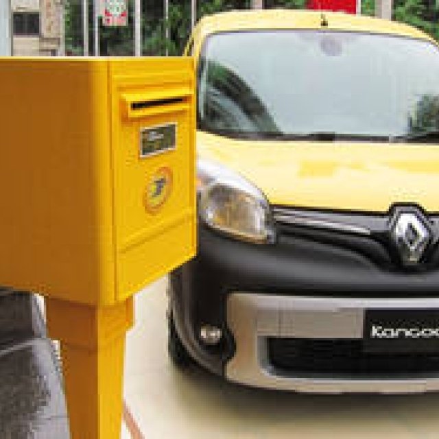今度の新作カングーはフランスの郵便車がテーマ｜Renault ギャラリー