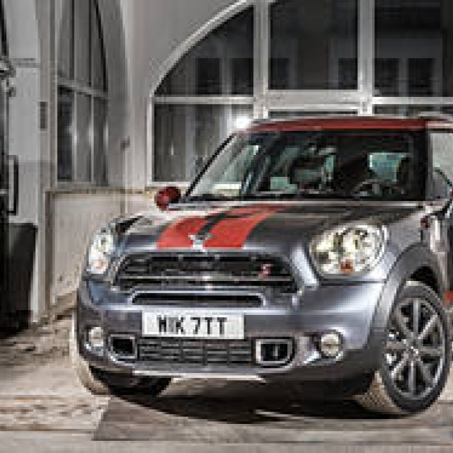 ロンドンの街に由来するMINIクロスオーバーの限定車｜MINI ギャラリー