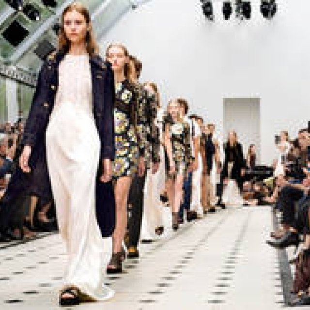 バーバリー プローサム 2016年春夏 ウィメンズコレクション｜BURBERRY PRORSUM