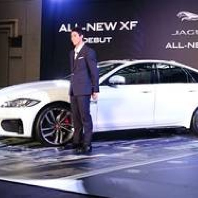 ジャガー新型XF、日本上陸｜Jaguar ギャラリー