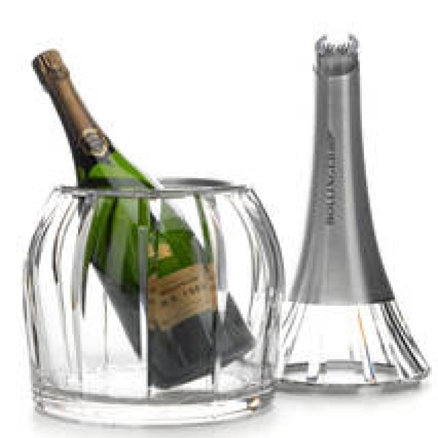 『007』シリーズ最新作とボランジェがコラボレーション｜Bollinger ギャラリー