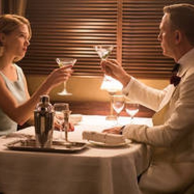 『007 スペクター』公開記念、「ベルヴェデール 007 コレクターズ エディションボトル」発売｜BELVEDERE ギャラリー