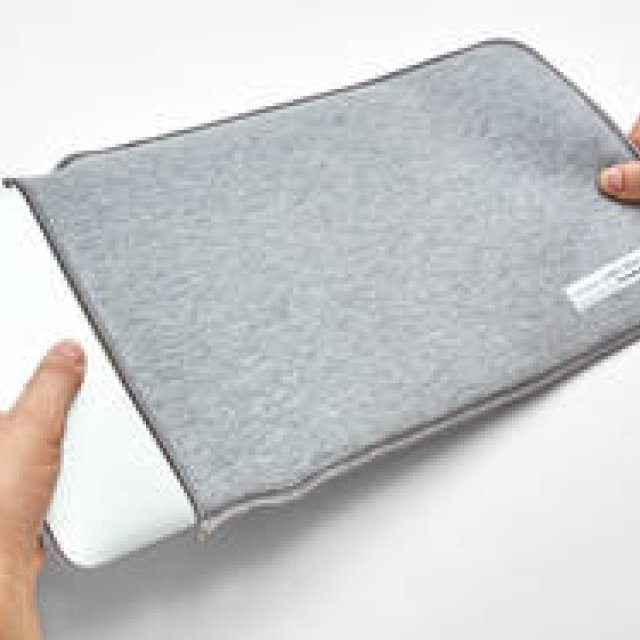 ウェットスーツと同素材の薄型パソコン用ケース｜Perrocaliente ギャラリー